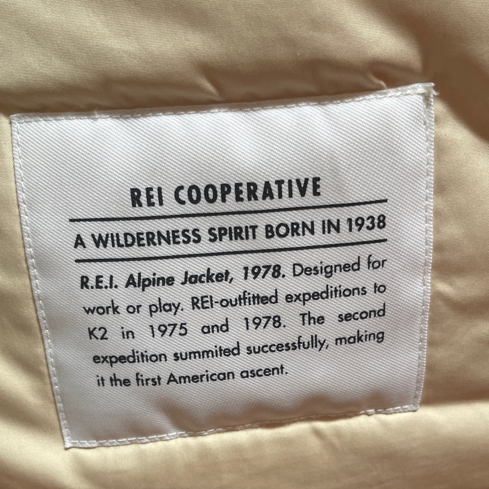 REI Vintage Golden Yellow Women's Puffer Jacket - Picture 4 of 9